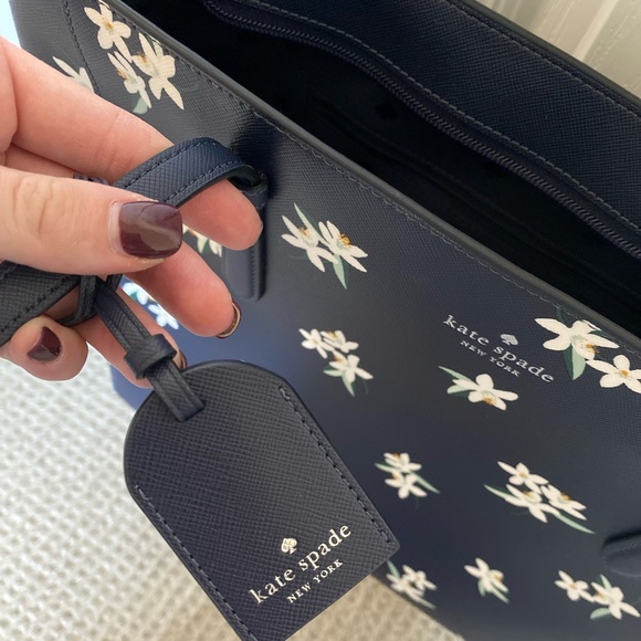 Kate Spade New York | Schuyler Medium Tote - Picture 5 of 8